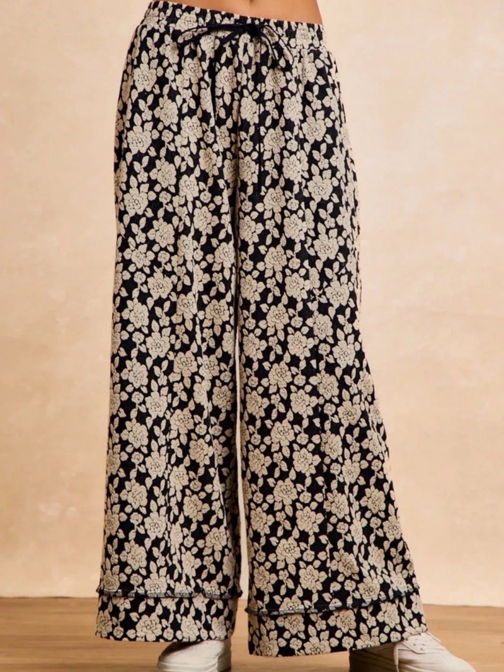 BiBi Black Wide-Leg Pants with Cream Floral Print